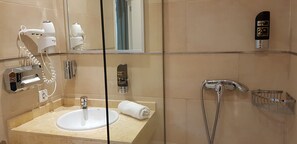 Bathroom - Creta Hotel (Calvia)