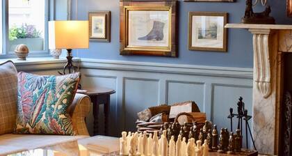 The White Hart Hotel by Wetherspoon