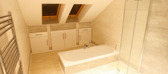 Homeside Silverstone B&B