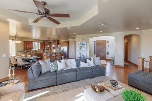 Fireplace, DVD player