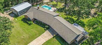 Lake Fork Waterfront Guest House W/ Pool and Dock