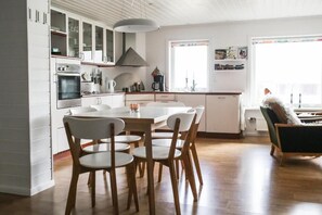 Apartment | Private kitchen | Fridge, microwave, oven, stovetop - FaroeGuide Gøta (Sydrugota)