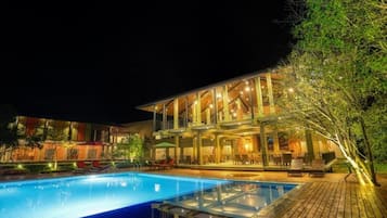 Piscina all'aperto
