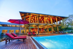 Piscina externa