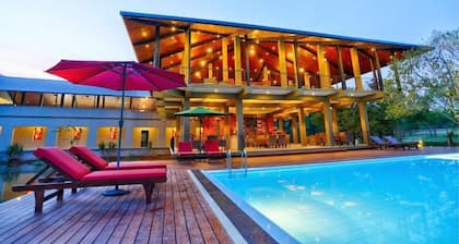 Tropical Life Resort And Spa