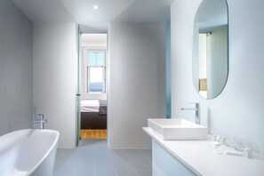 Bathroom - Family Hotel Liå¡anj (Novi Vinodolski)