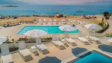 Indoor pool, outdoor pool