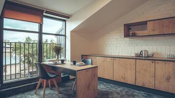 Fridge, microwave, cookware/dishes/utensils