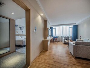 Living area - Kyriad Hotel Dongguan Shijie Daxin Jiangbin New City (Dongguan)