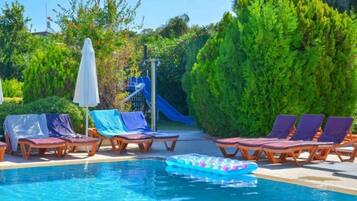 Piscina coperta, piscina all'aperto