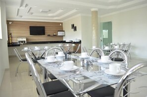 Desayuno buffet incluido todos los días
