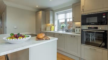 Lavavajillas y periquera