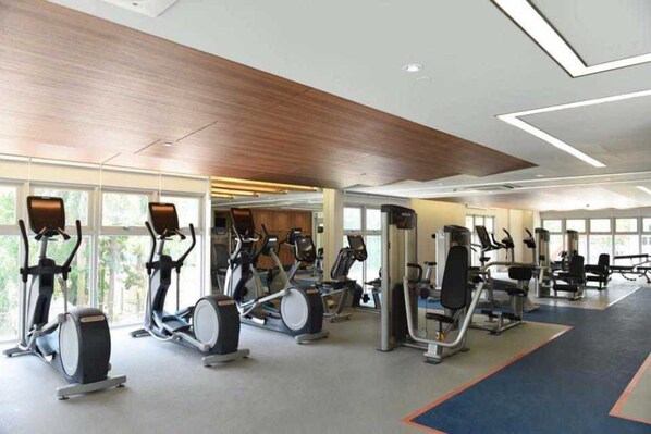Departamento, varias camas | Sala de fitness