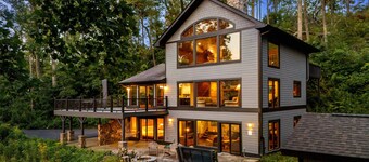 Blue Ridge Bliss | Mountain Home with Hot Tub & Stunning Views!