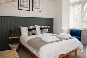 2 chambres, bureau, fer et planche à repasser, Wi-Fi gratuit