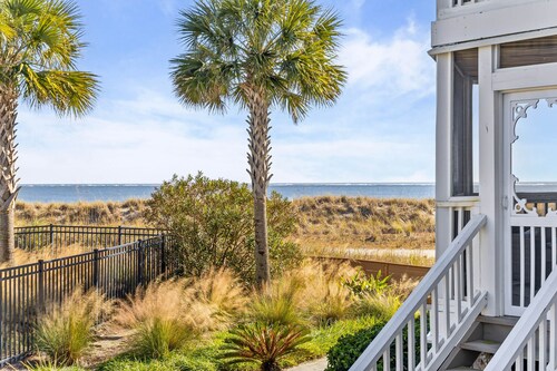 Tidewater I102 - Amazing Oceanview! Pool Walkout!