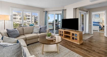 UUSI Oceanview-listaus! Ensimmäisen kerroksen harjoitus! Uudet huonekalut ja saneeraukset!