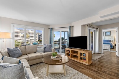 Tidewater I102 - Amazing Oceanview! Pool Walkout!