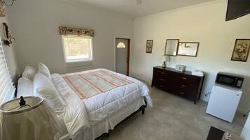 In-room safe, iron/ironing board, free WiFi