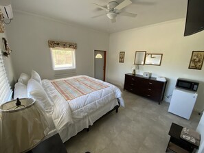 In-room safe, iron/ironing board, free WiFi - Island Comfort Bed & Breakfast (San Andros)