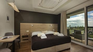 Standard Studio, Balcony, Lake View