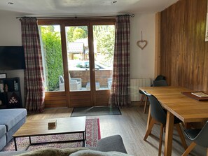 テレビ、Netflix、ストリーミングサービス、ステレオ