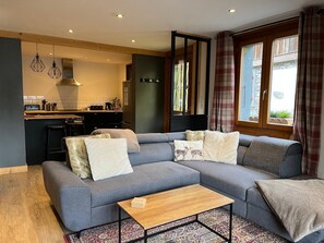 Télévision, Netflix, services de streaming, chaîne hi-fi