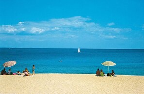 Beach nearby - 4-room apartment 100 meters from the sandy beach. Air conditioning (Ghisonaccia)