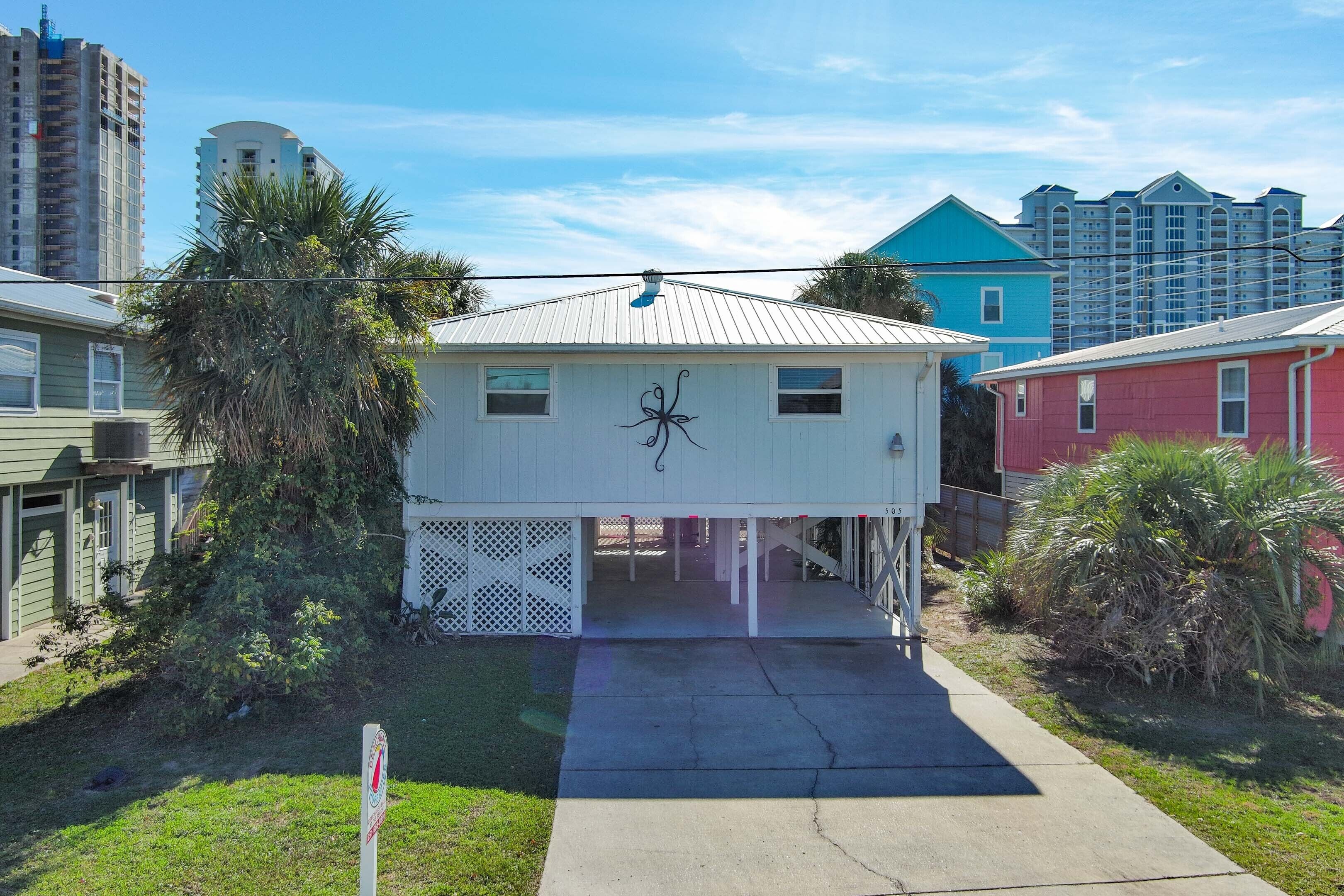 PRIVATE HOME, CLOSE TO THE BEACH, GREAT FOR FAMILIES, CONVENIENT TO EVERYTHING