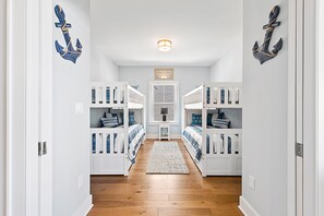 5 habitaciones, tabla de planchar con plancha y wifi 