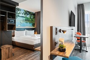 Premium bedding, in-room safe, desk, soundproofing - Hotel Amper (Germering)