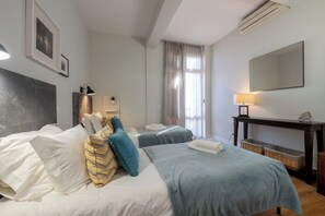 1 bedroom, iron/ironing board, WiFi, bed sheets - Casa Branca II - Large balconyandOcean views (Funchal)