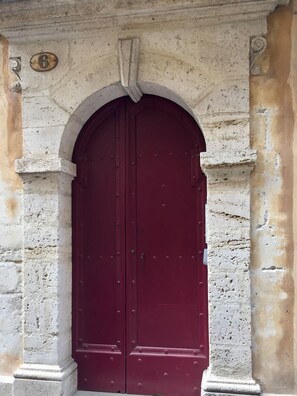 Exterior detail - A cocoon for two in the heart of old Pézenas (Pézenas)