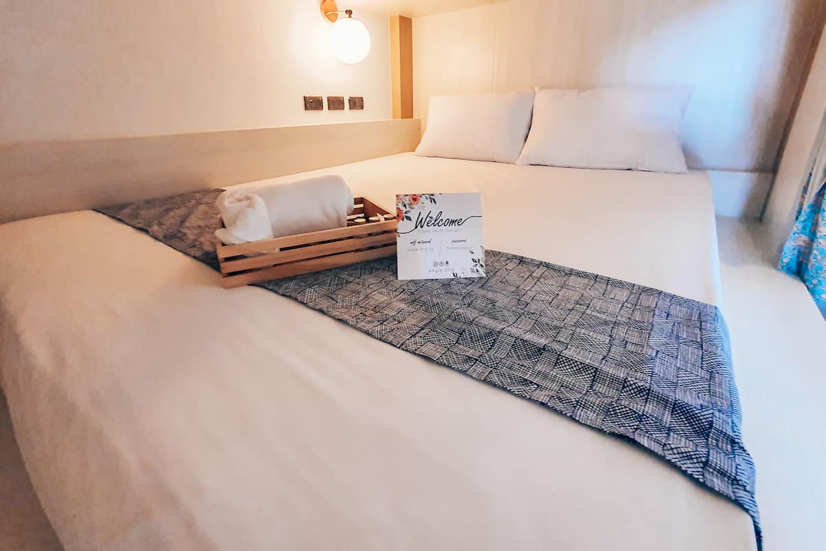 1 bedroom, premium bedding, free minibar, blackout curtains