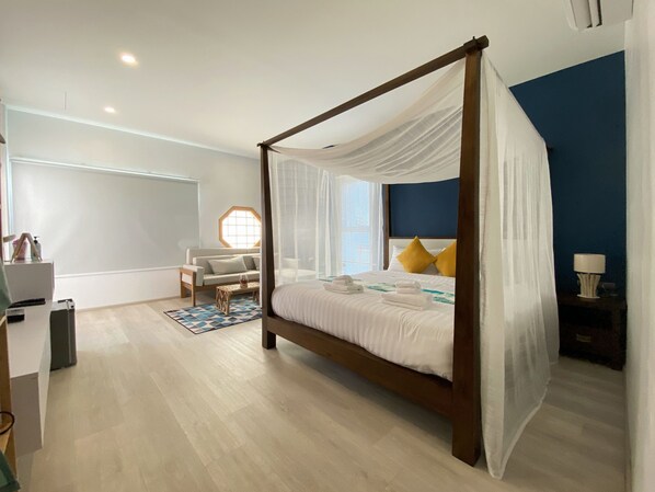 Beach Room (Free Drop Off to Airport) | Ropa de cama de alta calidad y artículos del minibar gratis 