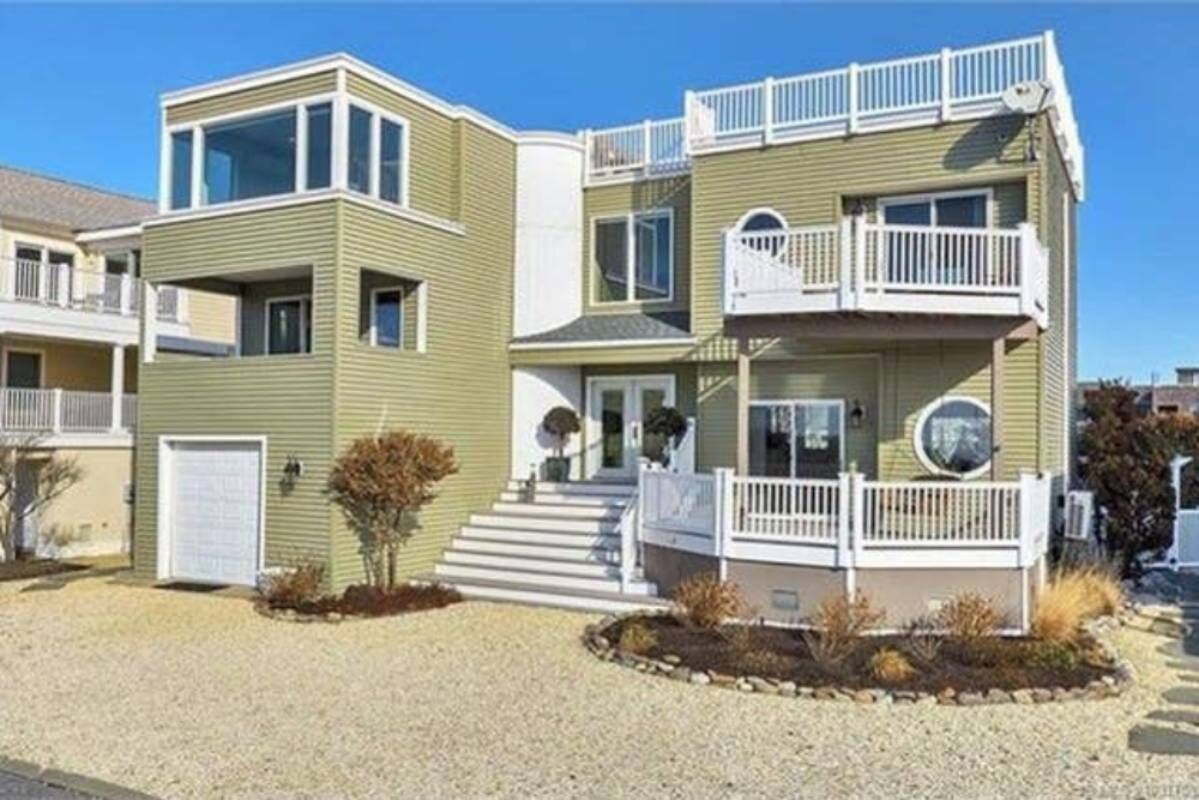 Stunning Bayfront Home in Harvey Cedars, LBI