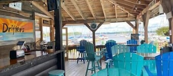 #19 Isle View - Fishing, Sunsets, Beaches, Golfing