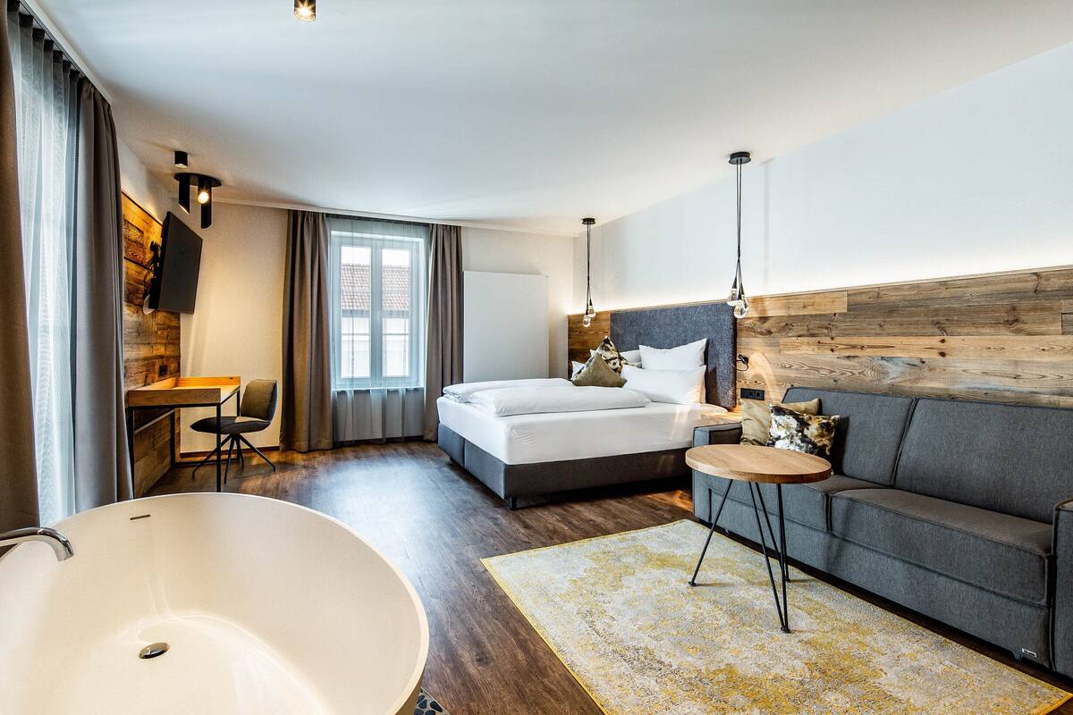 deluxe studio suite | room amenity