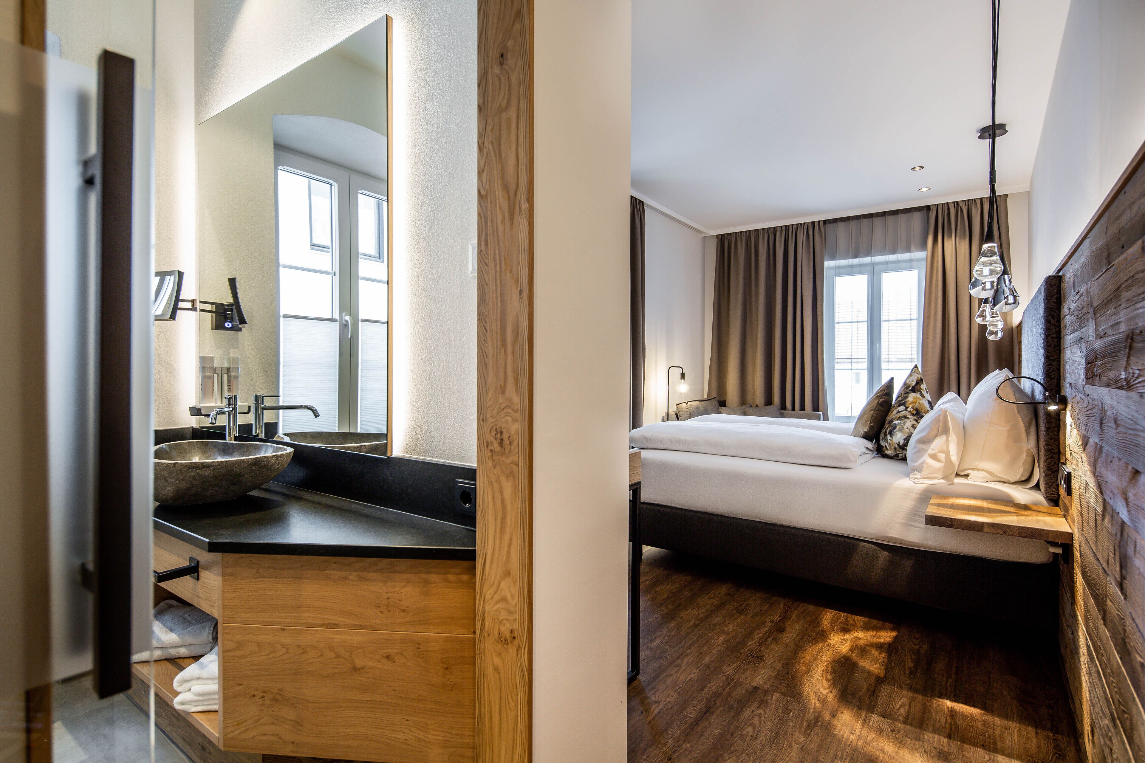 deluxe double room | free wifi, bed sheets