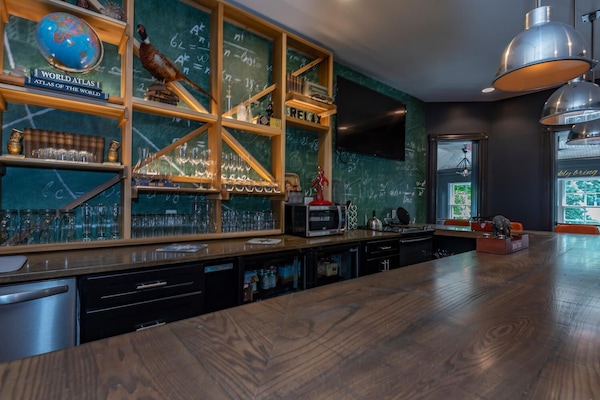 Bar (en la propiedad)