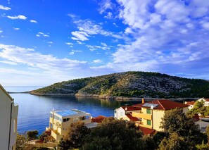 Nicht klassifiziertes Bild, 2 von 16, Schaltfläche