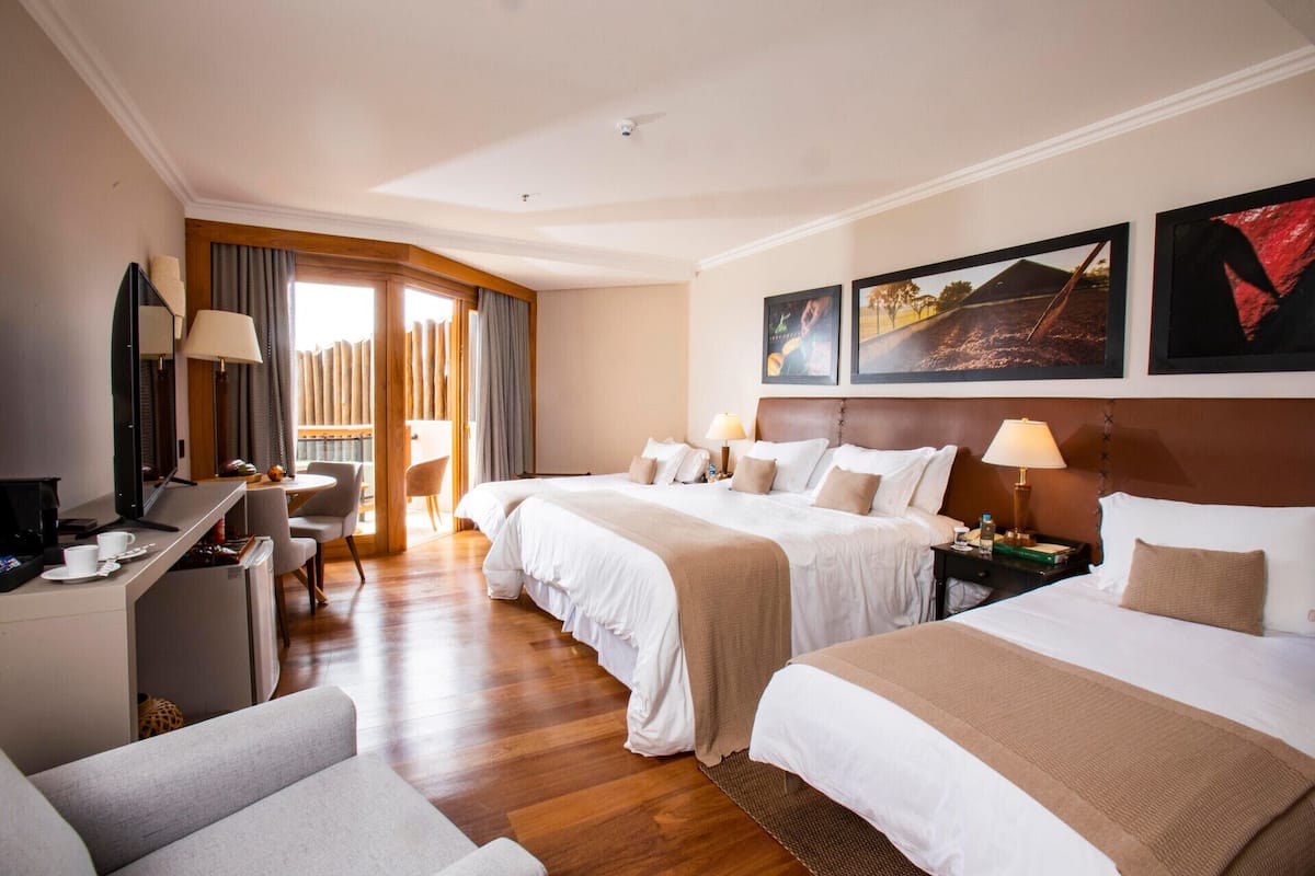 1 bedroom, premium bedding, minibar, in-room safe