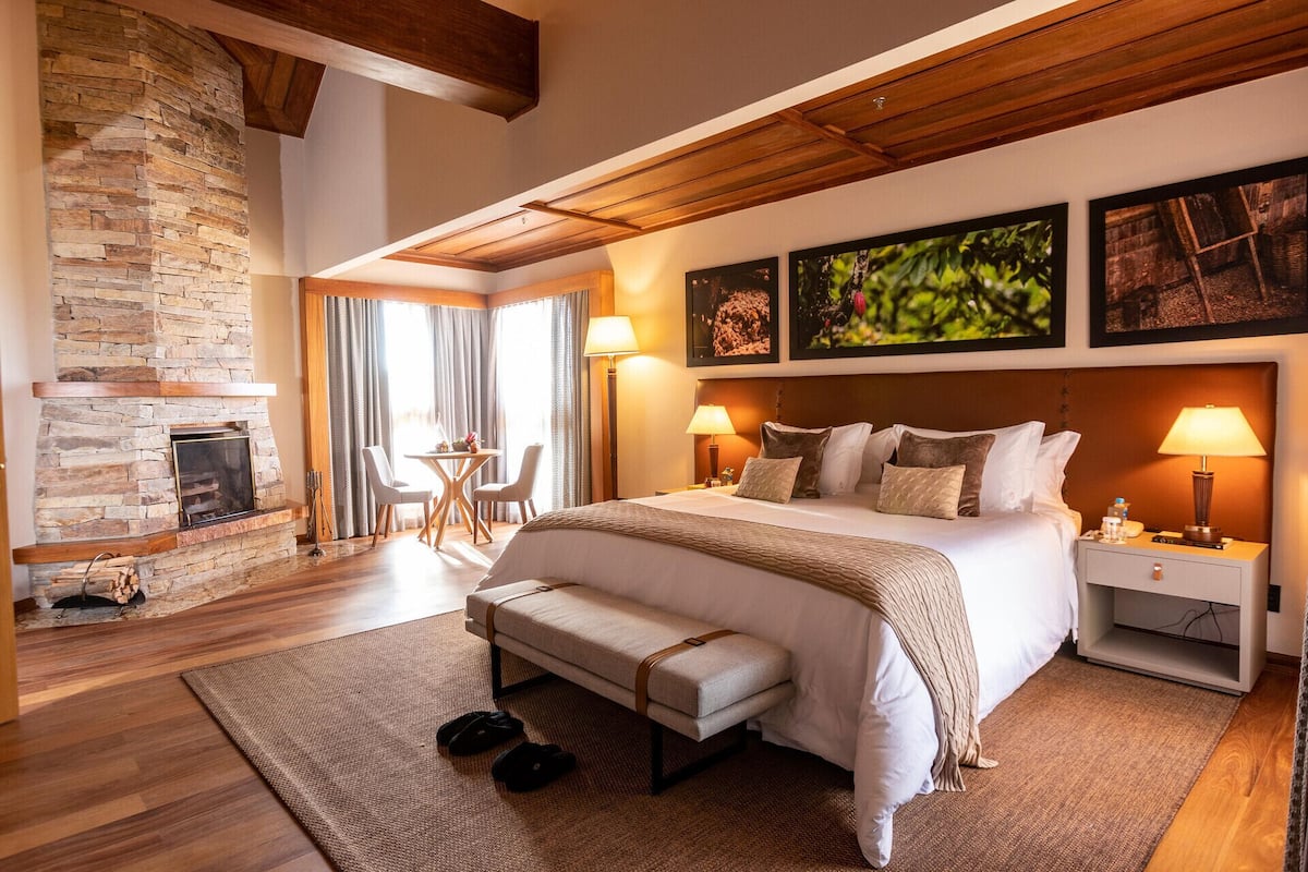 1 bedroom, premium bedding, minibar, in-room safe