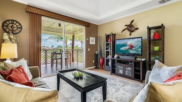 House, Multiple Beds, Golf View (Waikoloa Beach Villas E33) | Living room | TV