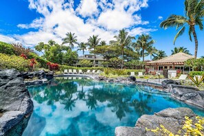 独立别墅, 多张床, 高尔夫景观 (Waikoloa Beach Villas E33) | 泳池 | 恒温泳池