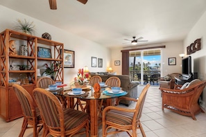 House, 1 King Bed, Lake View (Fairway Villas Waikoloa O21) | Interior