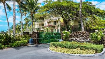 Rumah, 1 Tempat Tidur King, pemandangan danau (Fairway Villas Waikoloa O21) | Eksterior