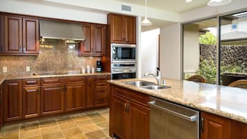 House, Multiple Beds, Mountain View (Villages At Mauna Lani 621) | Private kitchen | Fridge