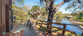 Luxurious house on secluded 3.8 acres, oak trees on Manatee River, large decks