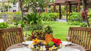 Villa, Multiple Beds, Pool View (Waikoloa Beach Villas C3) | Dining